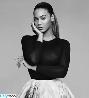 Beyonce / beyoncenavago nude photo #0139