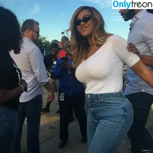 Beyonce / beyoncenavago nude photo #0147