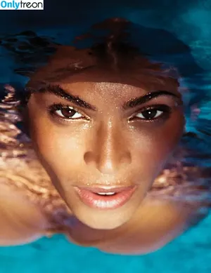Beyonce / beyoncenavago nude photo #0175