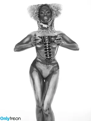 Beyonce / beyoncenavago nude photo #0190