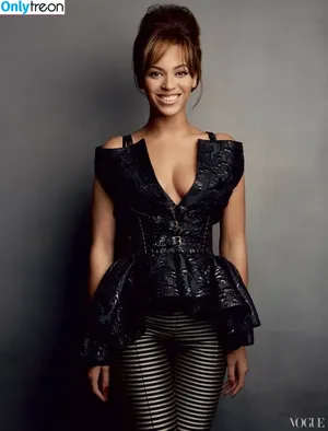 Beyonce / beyoncenavago nude photo #0197