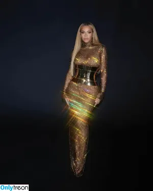 Beyonce / beyoncenavago nude photo #0256