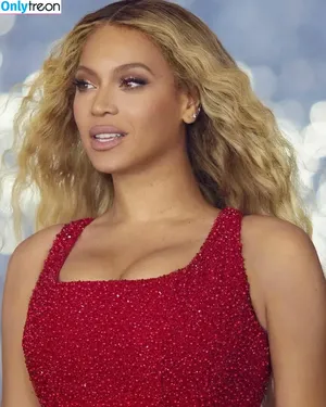 Beyonce / beyoncenavago nude photo #0402