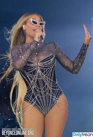 Beyonce / beyoncenavago nude photo #0454