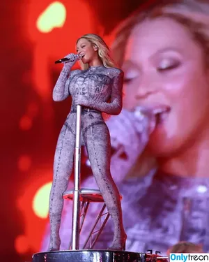 Beyonce / beyoncenavago nude photo #0490
