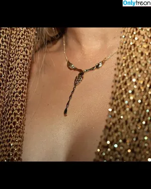 Beyonce / beyoncenavago nude photo #0532