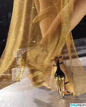 Beyonce / beyoncenavago nude photo #0546