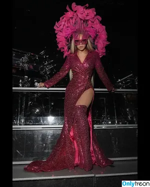 Beyonce / beyoncenavago nude photo #0565