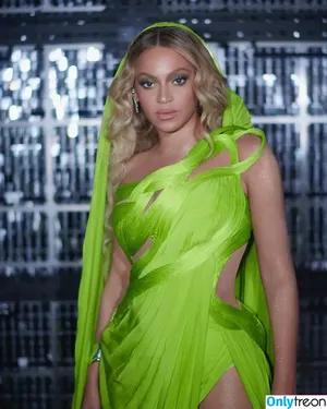 Beyonce / beyoncenavago nude photo #0641