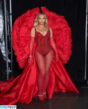 Beyonce / beyoncenavago nude photo #0667
