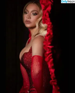 Beyonce / beyoncenavago nude photo #0674