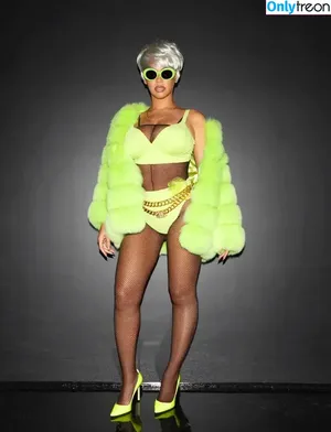 Beyonce / beyoncenavago nude photo #0713