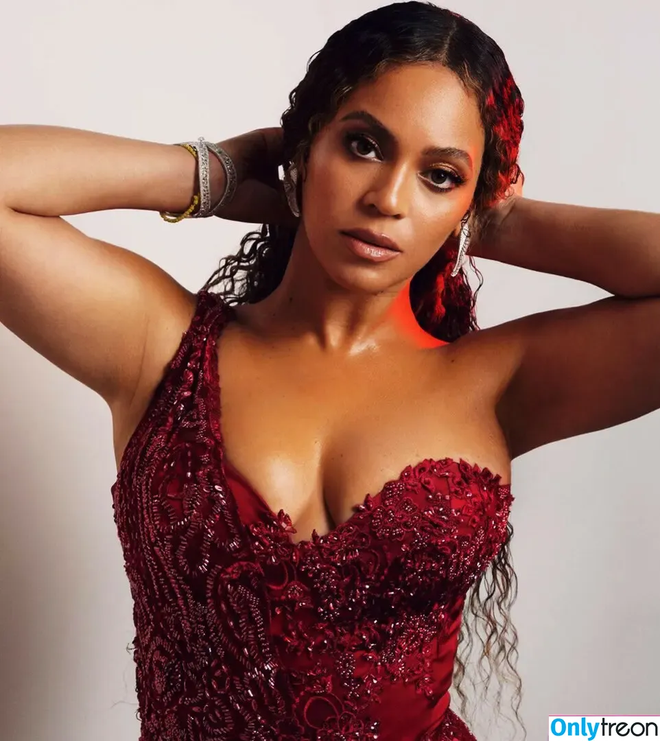 Beyonce nude photo #0286 (beyoncenavago)