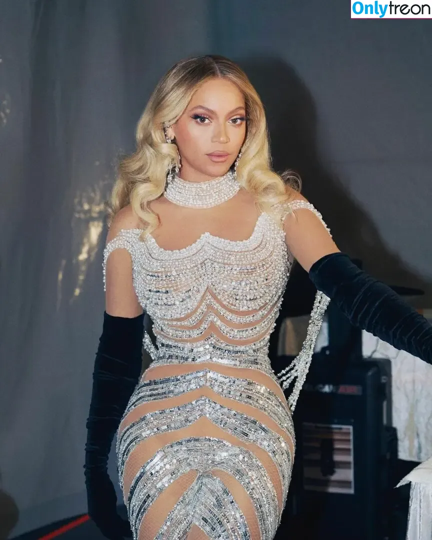 Beyonce nude photo #0392 (beyoncenavago)