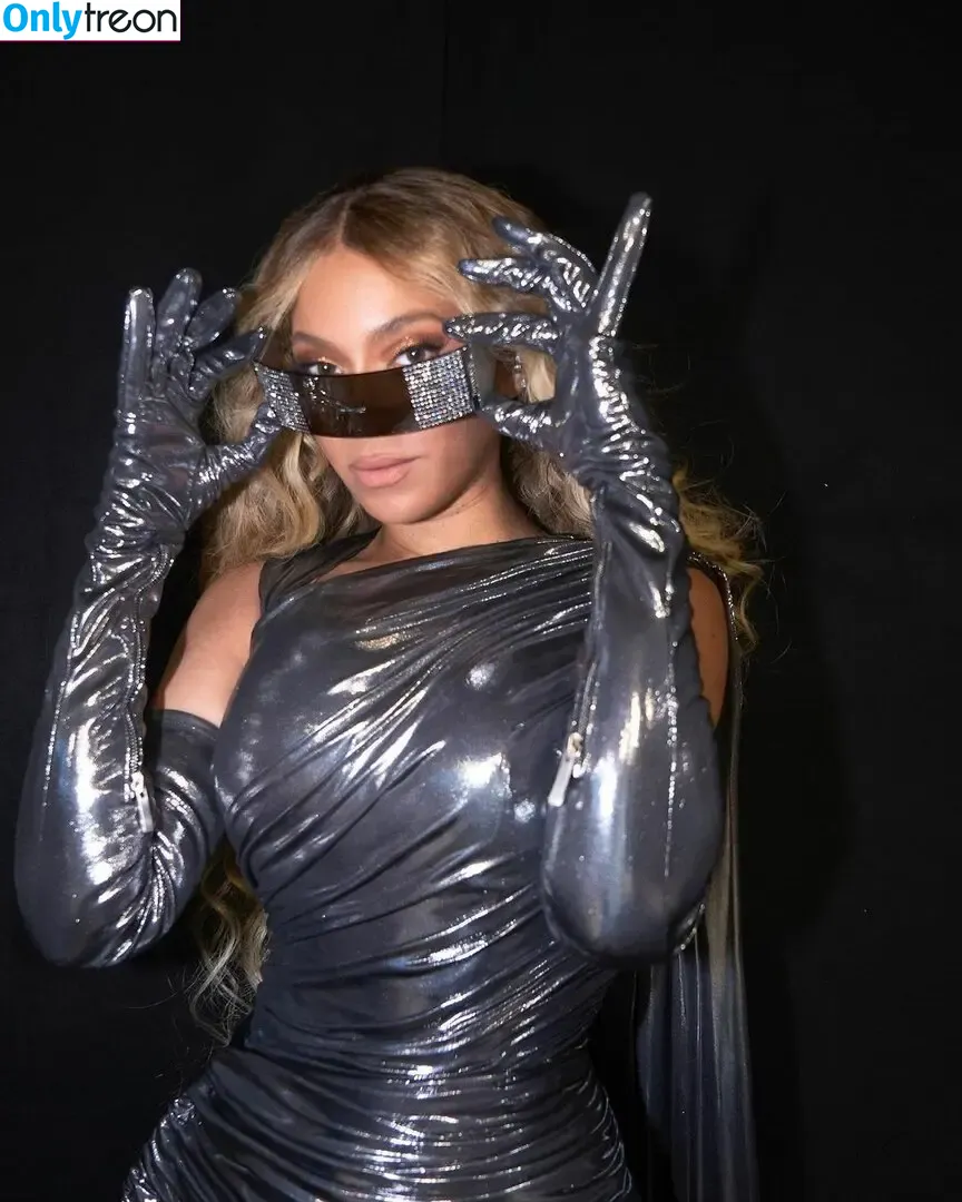 Beyonce nude photo #0438 (beyoncenavago)