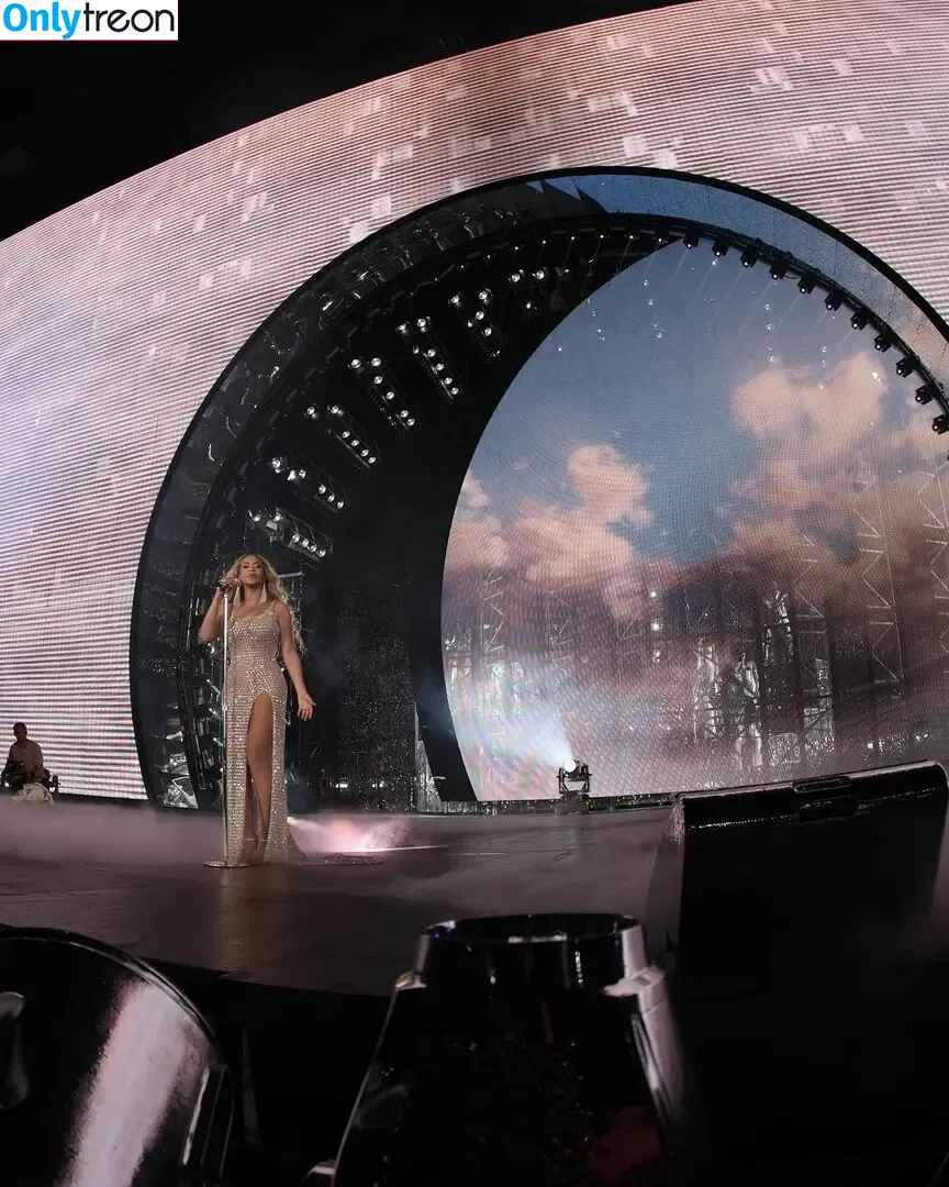 Beyonce nude photo #0483 (beyoncenavago)