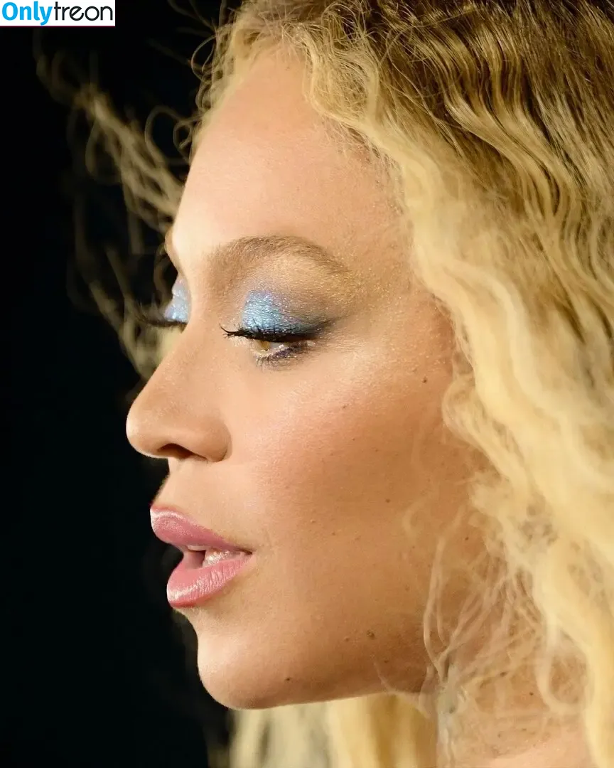 Beyonce nude photo #0547 (beyoncenavago)