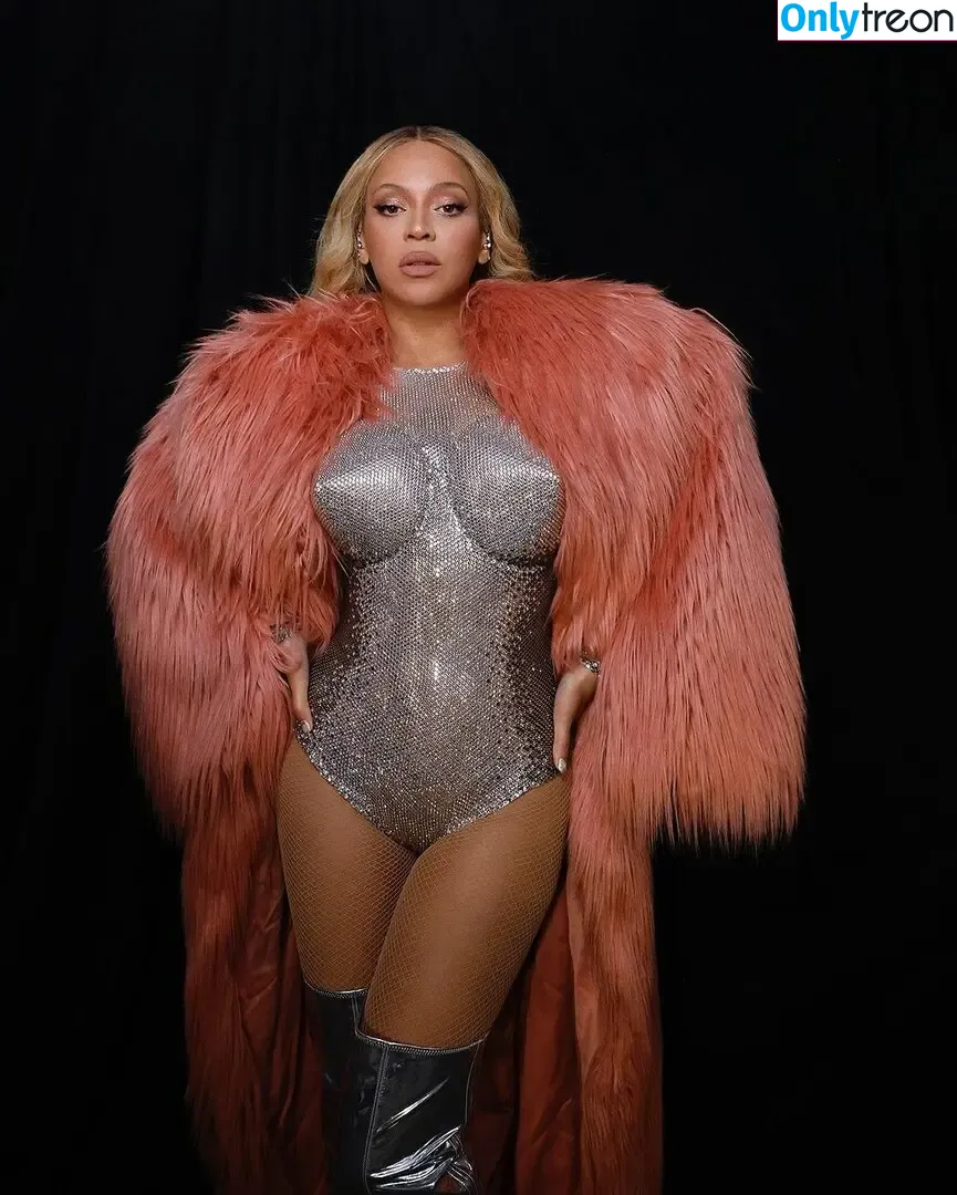 Beyonce nude photo #0553 (beyoncenavago)