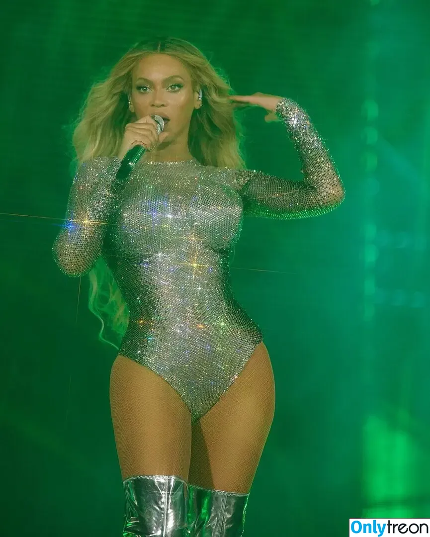 Beyonce nude photo #0555 (beyoncenavago)