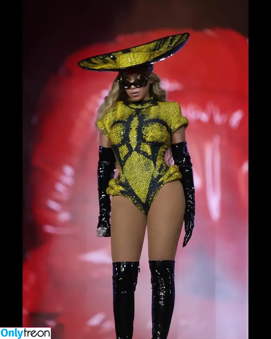 Beyonce nude photo #0607 (beyoncenavago)