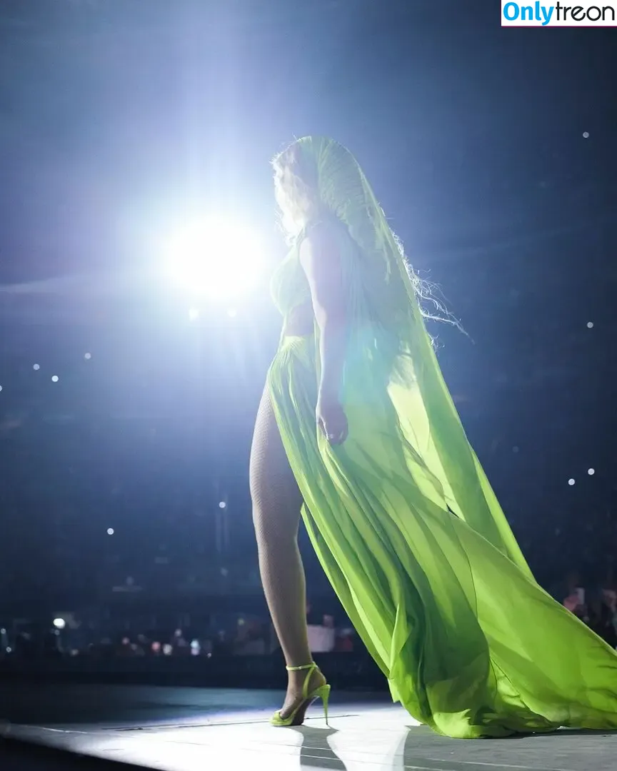 Beyonce nude photo #0640 (beyoncenavago)