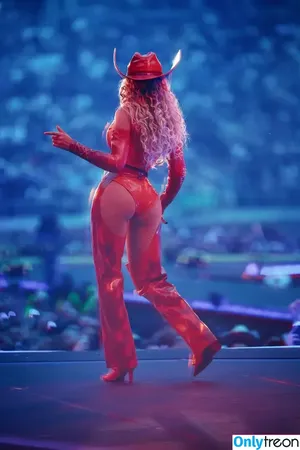 Beyonce / beyoncenavago nude photo #1416