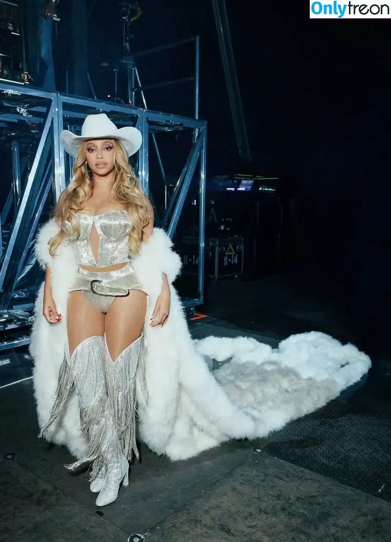 Beyonce nude photo #1413 (beyoncenavago)