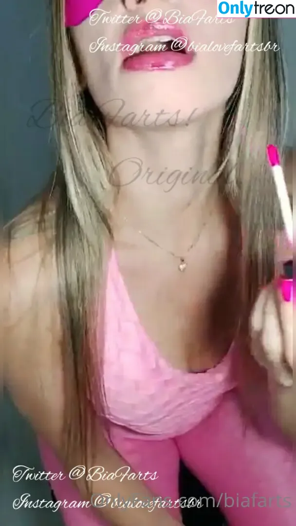 bia.farts nude photo #0007 (bia_farts / emiliafarts)