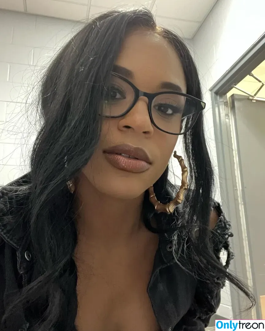 Bianca Belair nude photo #0216 (biancabelairwwe)