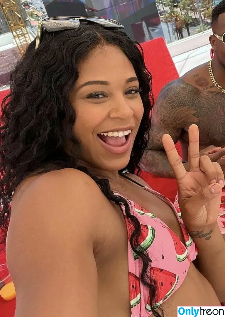 Bianca Belair nude photo #0223 (biancabelairwwe)