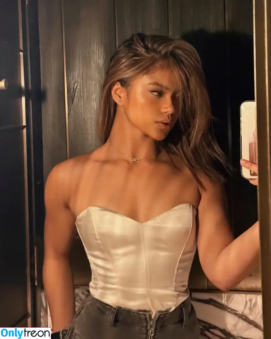 Bianca Bustamante nude photo #0137 (Racerbia)