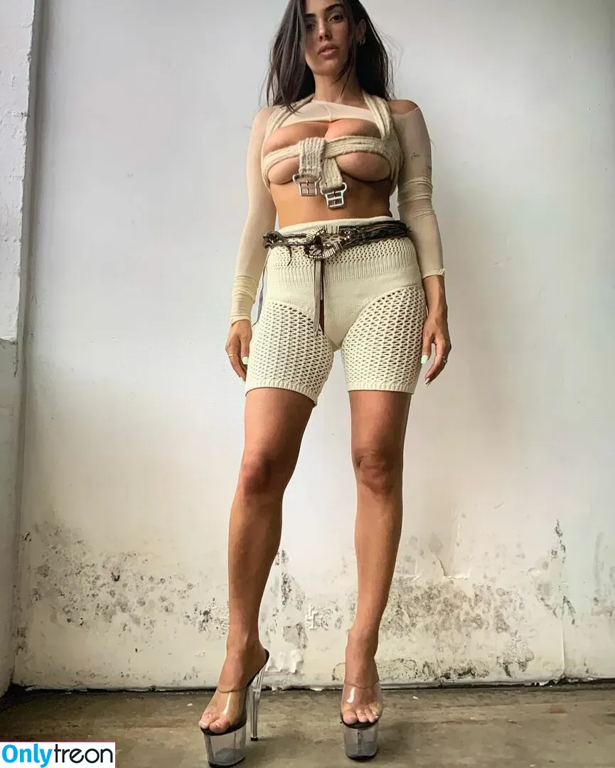 Bianca Censori nude photo #0019 (bianca.censori_official / biancacensori_official)