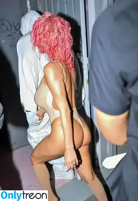 Bianca Censori nude photo #0708 (bianca.censori_official / biancacensori_official)