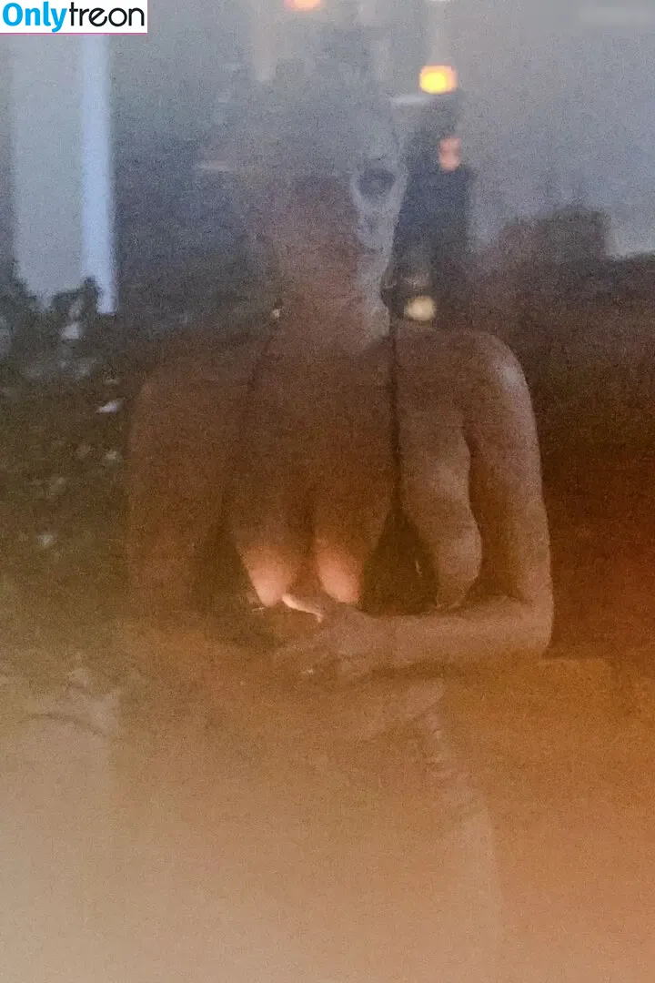 Bianca Censori nude photo #1182 (bianca.censori_official / biancacensori_official)