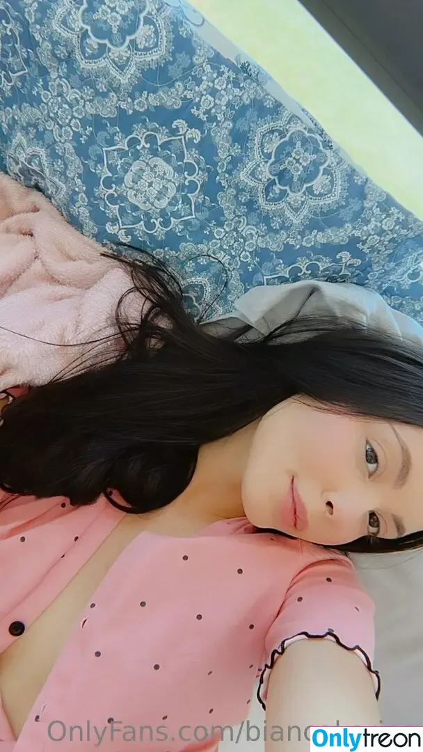 Bianca Karina nude photo #0597 (Biawhite / biancakariina / biancakarina)