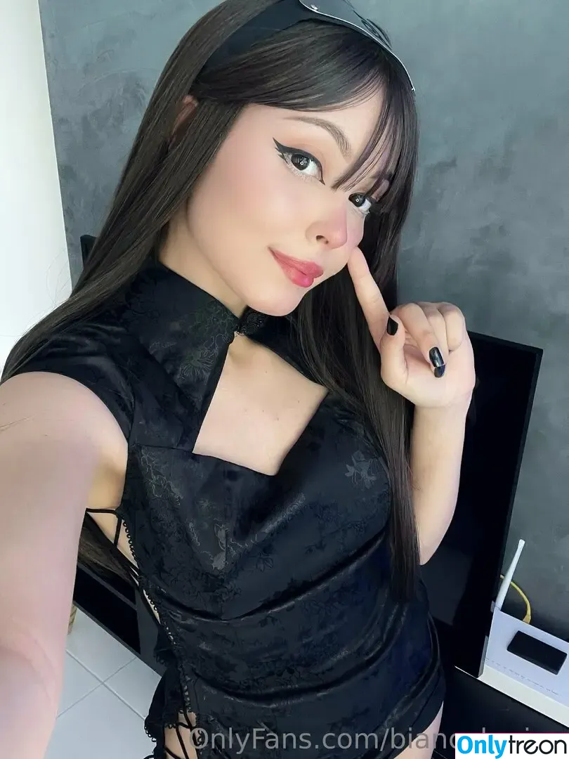 Bianca Karina nude photo #0804 (Biawhite / biancakariina / biancakarina)