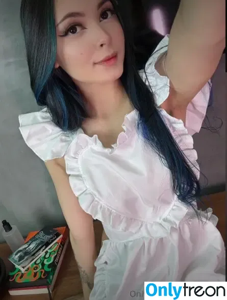 Bianca Karina nude photo #1797 (Biawhite / biancakariina / biancakarina)