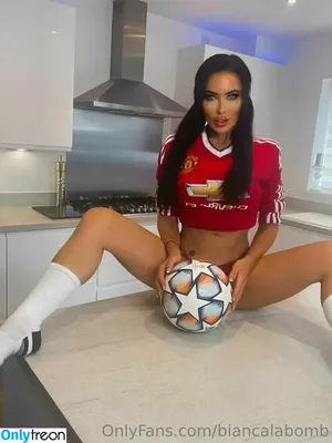 biancalabomb / itsbiancaofficial nude photo #0009