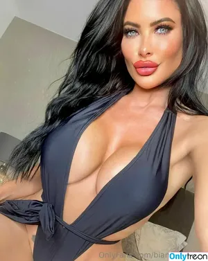 biancalabomb / itsbiancaofficial nude photo #0025
