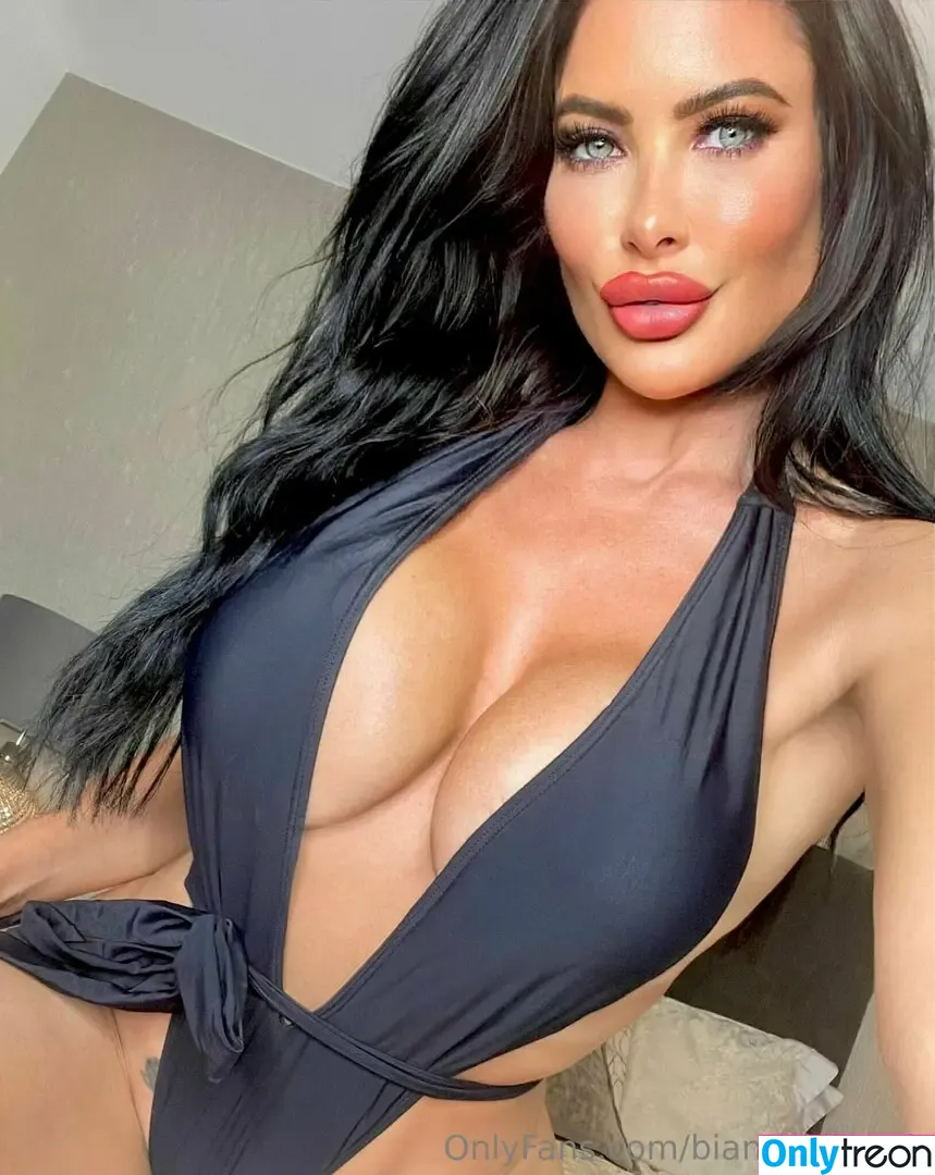 biancalabomb nude photo #0025 (itsbiancaofficial)