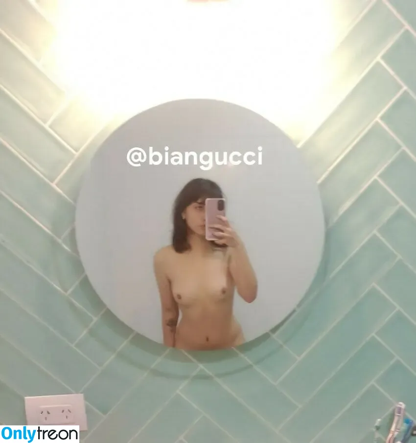 biangucci nude photo #0029 (bianca.dxn.free / biangucci_ / flakagucci)