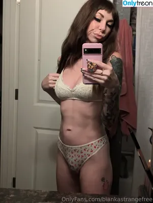 biankastrangefree / biankastrange nude photo #0001
