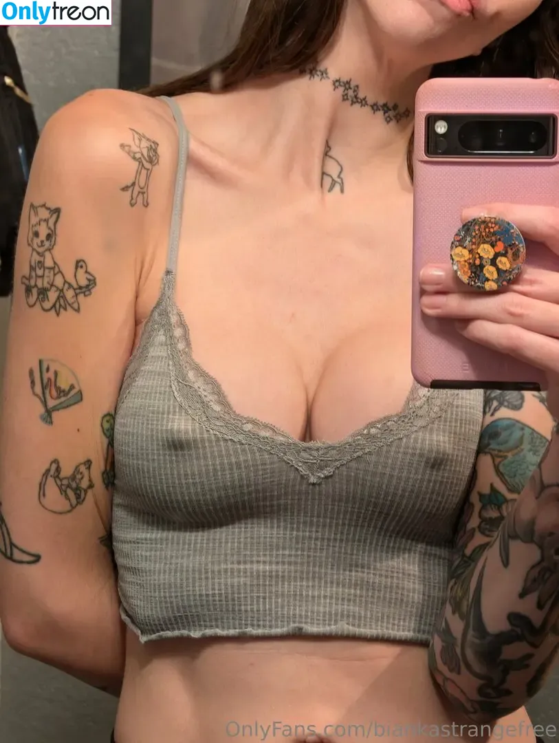 biankastrangefree nude photo #0004 (biankastrange)