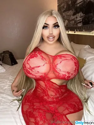 bibibugattii / bibibugattiofficial nude photo #0020