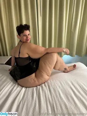 bigbootyasshley / the_real_bigbootyasshley nude photo #0287
