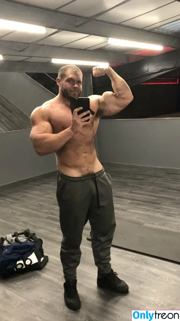 bigconnor nude photo #0002 (connorrudelhoff)