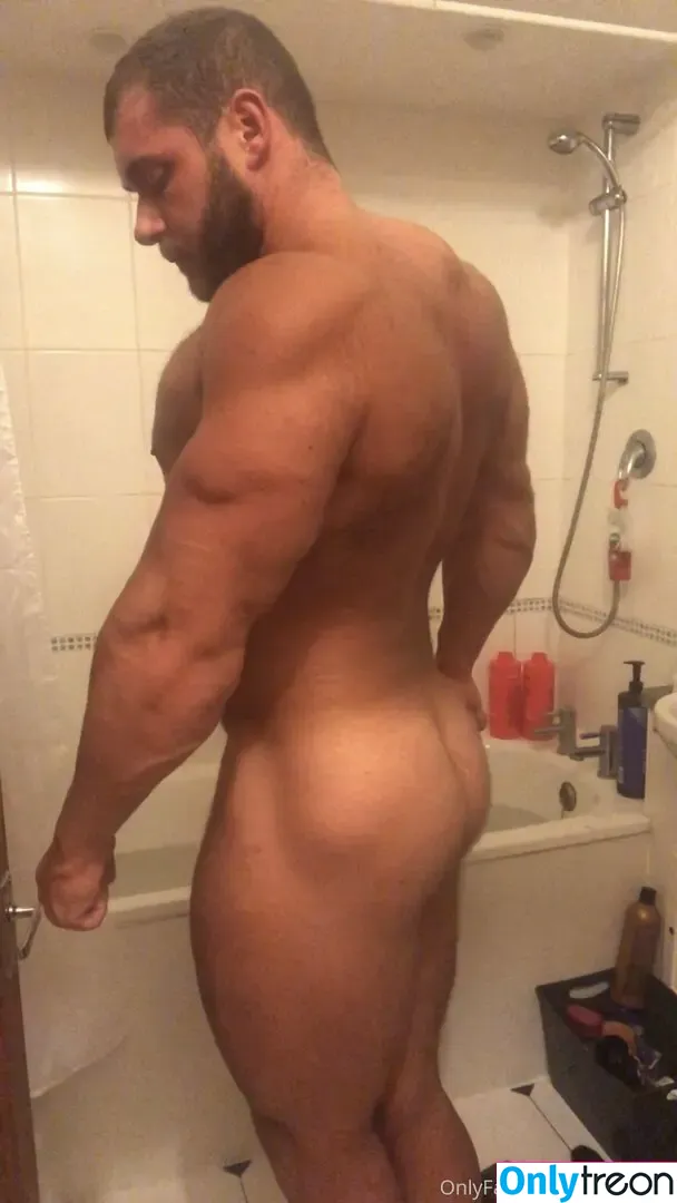 bigconnor nude photo #0006 (connorrudelhoff)