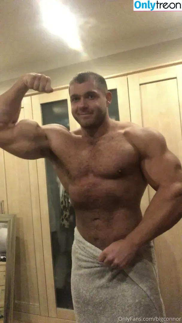 bigconnor nude photo #0017 (connorrudelhoff)