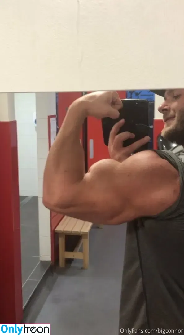 bigconnor nude photo #0041 (connorrudelhoff)