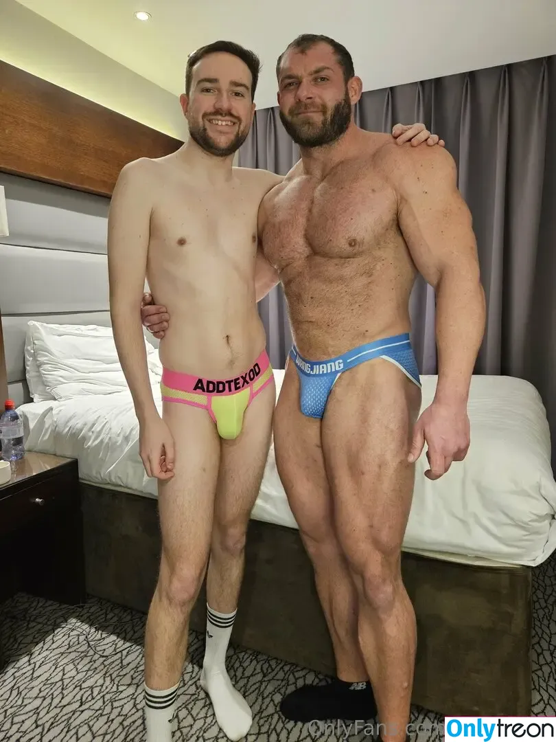 bigconnor nude photo #0090 (connorrudelhoff)